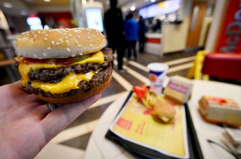 alerta-en-eeuu.-por-un-brote-de-escherichia-coli-en-mc-donalds:-un-muerto-y-75-casos-en-todo-el-pais