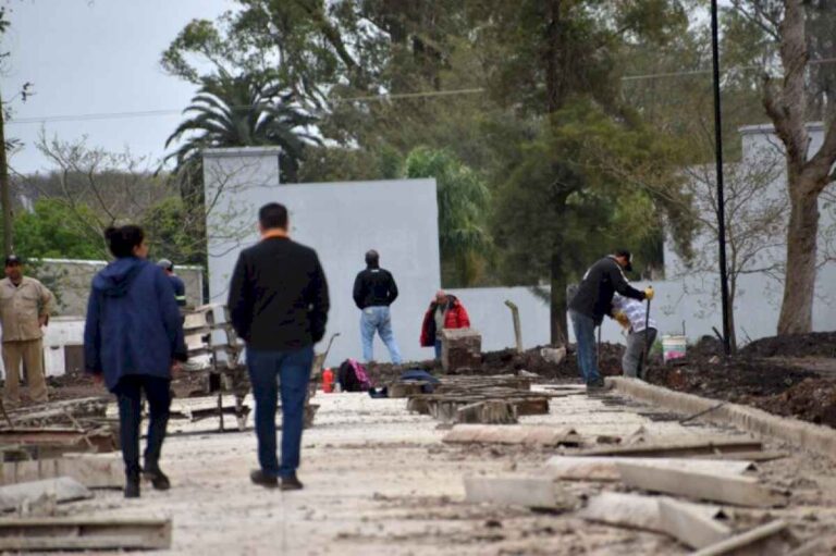 avanzan-los-trabajos-de-pavimentacion-e-iluminacion-de-calles-del-parque-mitre-y-el-centro-oncologico