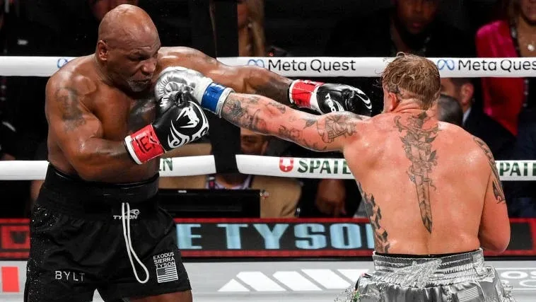 Tyson no pudo con Paul en su regreso al ring y perdió por puntos