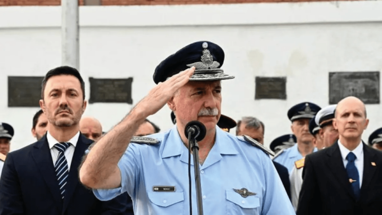 Evalúan tres candidatos para reemplazar al brigadier Fernando Mengo en la Fuerza Aérea