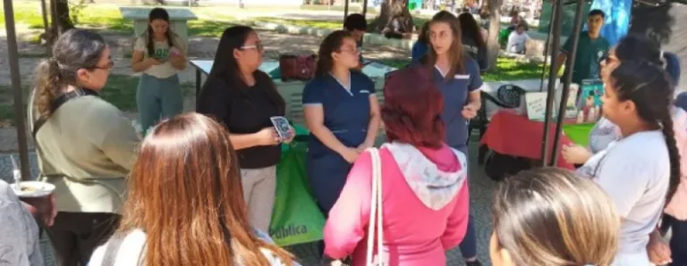 En plena desregulación, Salud brega contra la automedicación