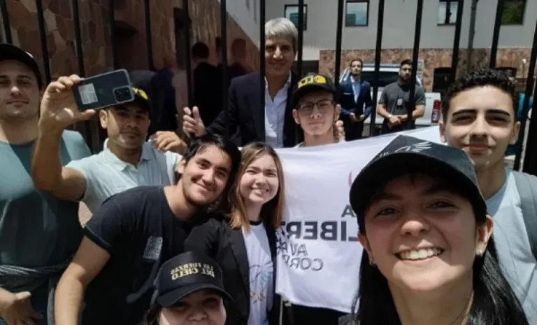 Luis Caputo disertó en Corrientes: Vamos a salir del cepo en 2025