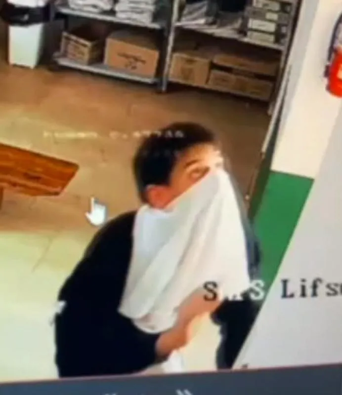 Persecución y captura del ladrón que robó en una sala de salud