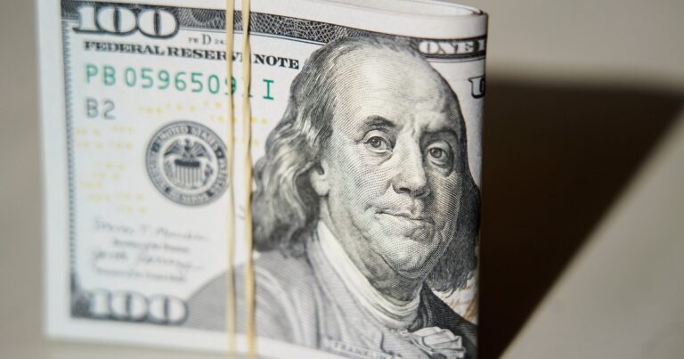 Dólar hoy y dólar blue hoy, EN VIVO: a cuánto cotiza y cuál es su precio este martes 3 de diciembre, minuto a minuto