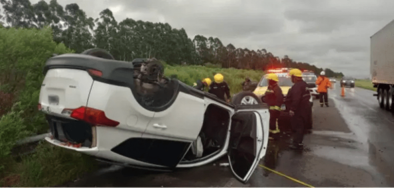 Un hombre de 74 años murió tras volcar su automóvil sobre la Ruta 14