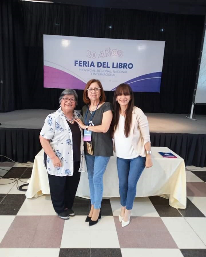 En El Paso, con escritores y libros