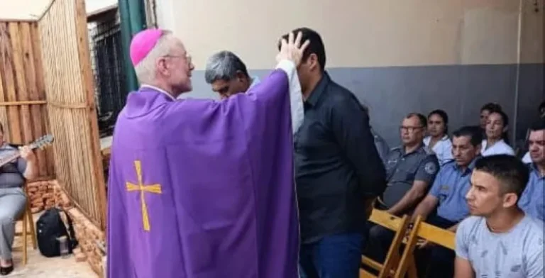 Stanovnik administró sacramentos a internos del Penal 12 de Saladas