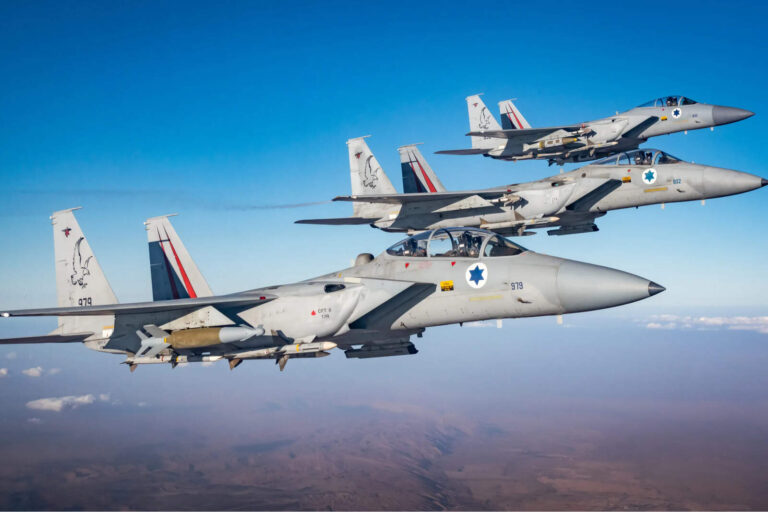 La Fuerza Aérea de Israel analiza bombardear las instalaciones nucleares de Irán