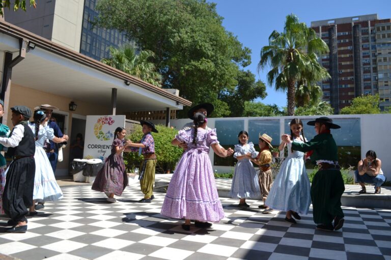 La Bailanta Chamamecera de Riachuelo fue presentada en Casa Iberá