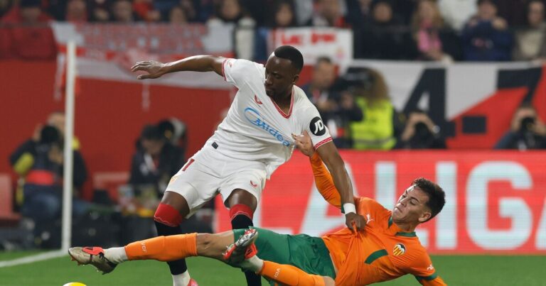 Sevilla y Valencia empatan tras un primer tiempo muy trabado (0-0)