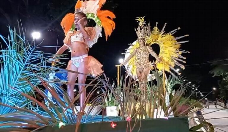 Mantilla e Ituzaingó, inauguraron el calendario de carnaval en Corrientes