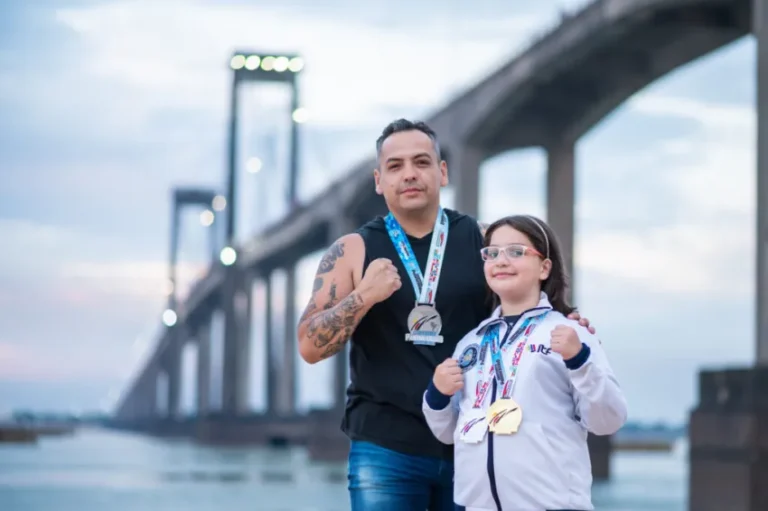 Campeona panamericana de taekwondo de vacaciones en Corrientes