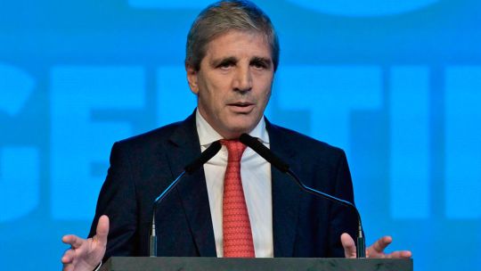 Nuevo sistema antidumping para «evitar abusos»: cuáles son los cambios que informó Luis Caputo