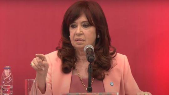 Cristina Kirchner: «Larga vida al carry trade»