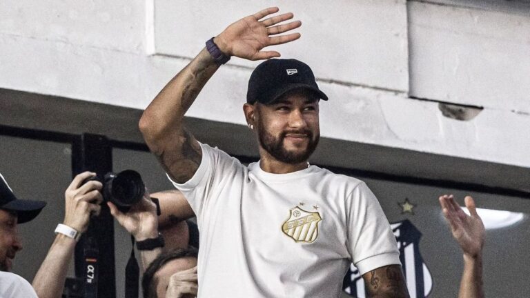 El retorno del ídolo: Neymar confirmó su llegada a Santos, pero con un contrato especial