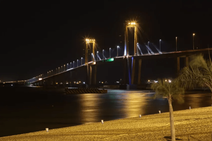 La Arazaty I es la primera playa de Sudamérica en funcionar en horario nocturno