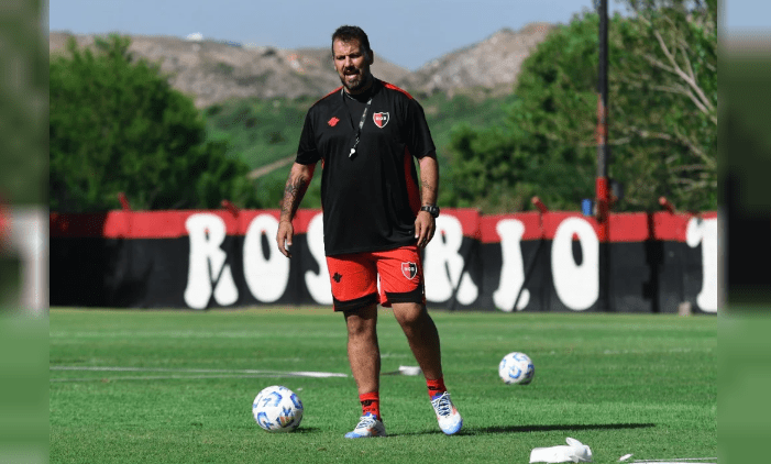 El Ogro Fabbiani dirigió su primer entrenamiento con Newells