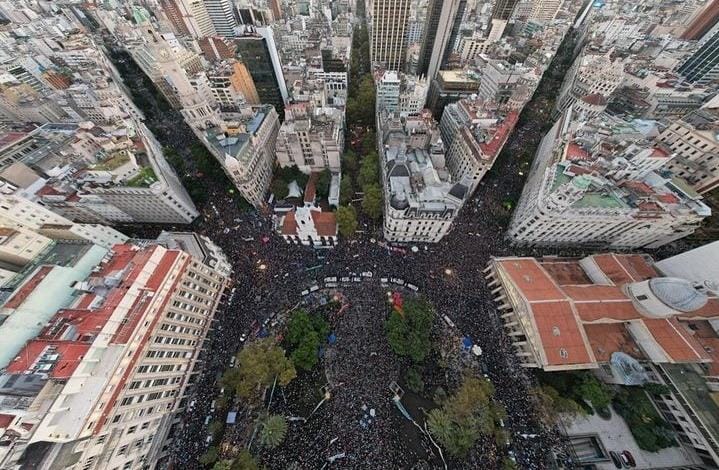32º Congreso de la FUA. Un espacio vaciado en un momento clave