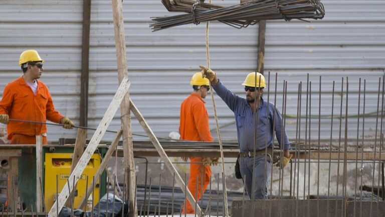 Desde noviembre de 2023, se perdieron 196.000 puestos de trabajo formales