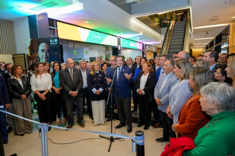 La Provincia realizó la apertura de la 15 Feria del Libro