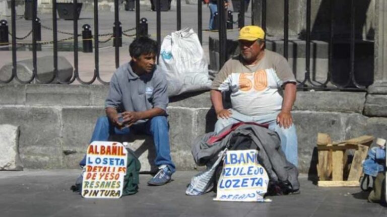 Alertan sobre aumento de la informalidad y de juicios en el mercado laboral