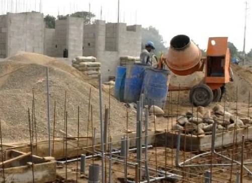 El gremio de la construcción acordó aumentos salariales para julio y agosto