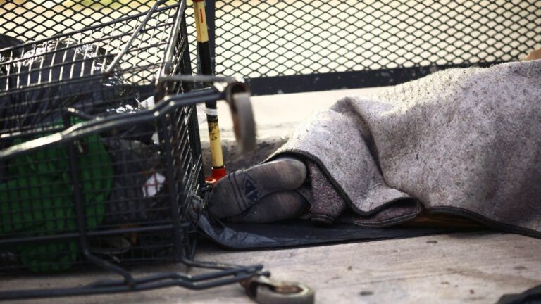 El BID advierte por elevada presión tributaria y deterioro social en la Argentina