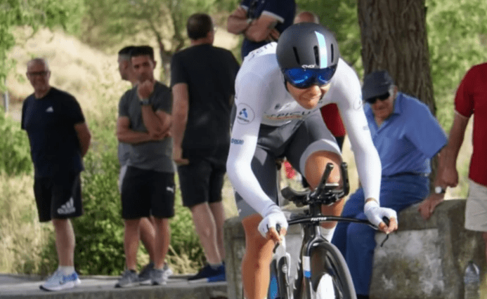 Almada quedó segundo en la Vuelta a Valladolid Junior