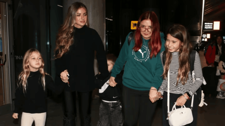 La China Suárez se fue a Turquía con sus hijos tras llegar a un acuerdo con Cabré y Vicuña.