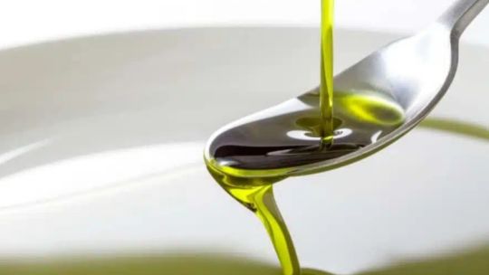 ANMAT prohibió la venta de un gel, un aceite de oliva, un suplemento dietario y cosméticos