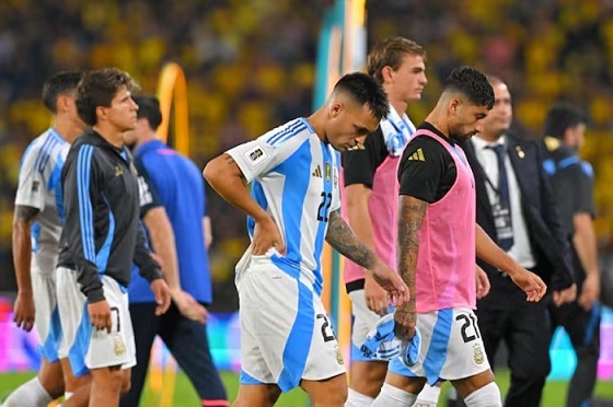 Argentina cayó 1-0 ante Ecuador sin Messi y cerró las Eliminatorias