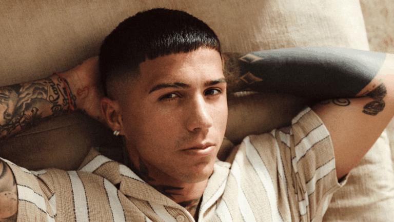 Enzo Fernández debutó como modelo para una marca de moda argentina