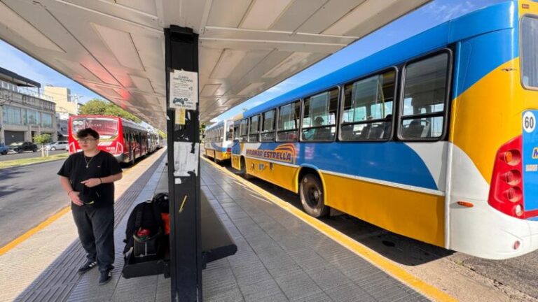 Transporte urbano paralizado: declaran ilegal el paro de colectivos