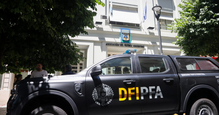 La Justicia comenzó a recibir información en la causa en la que están imputados el «Chiqui» Tapia y Toviggino por no pagar aportes de la AFA