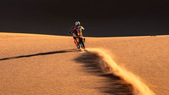 Jornada adversa para los argentinos en la exigente etapa 9 del Dakar