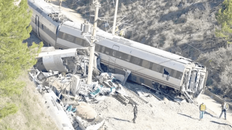 42 muertos tras accidente de tren en España