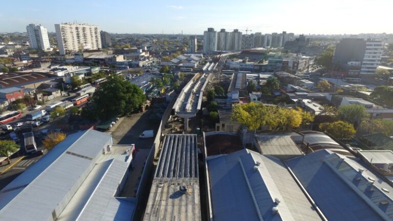 El gobierno analiza completar la obra del Belgrano Sur para que llegue a Constitución