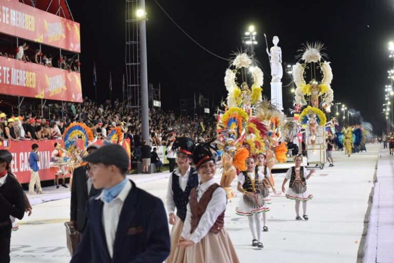 El federalismo del brillo: la potencia y el lujo del Interior
