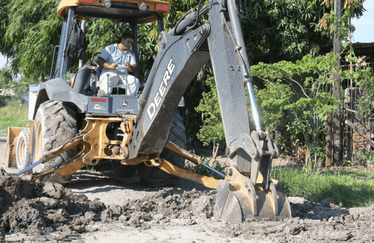 Servicio esencial: se ejecutan obras de cloaca social para más de 250 familias