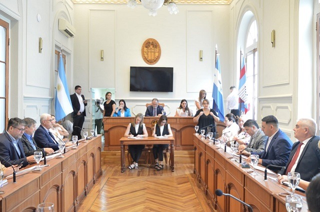 Analizan implementar video multas y regular monopatines eléctricos