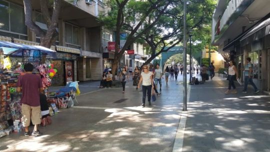 Centro de Córdoba: advierten aumento de personas en situación de calle y deterioro urbano