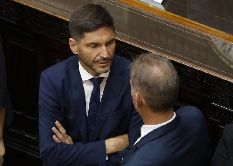 El gobierno de Santa Fe cree que una banda pretendía matar a Pullaro con fusiles de alto poder