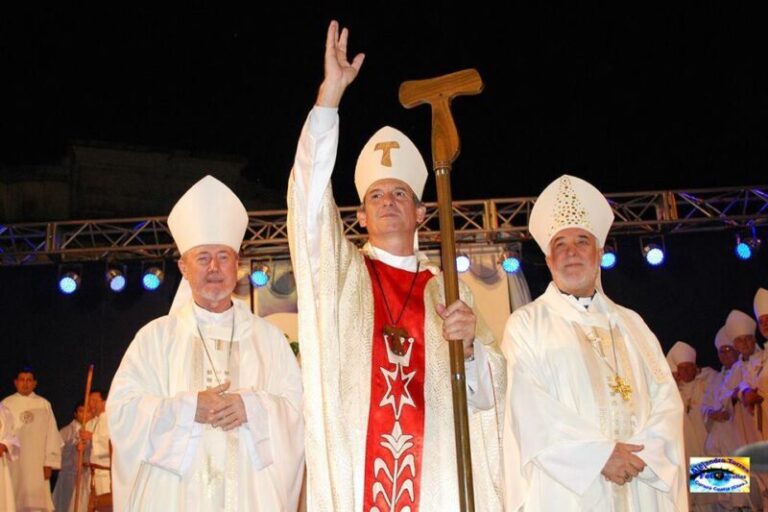 Goya de fiesta: la Diócesis celebra el triple sí de Monseñor Adolfo Canecín
