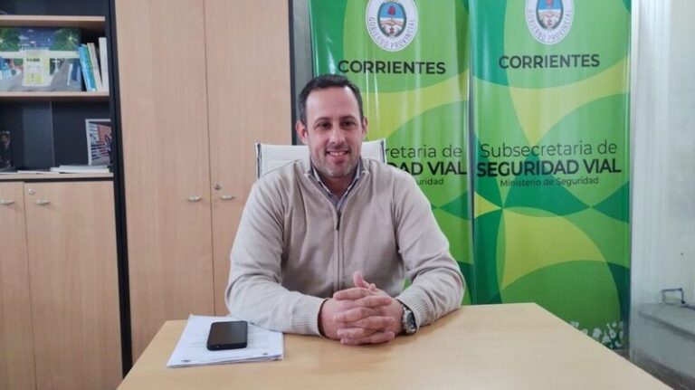 Subsecretario de Seguridad Vial de Corrientes, Juan Manuel Saloj, durante una entrevista.