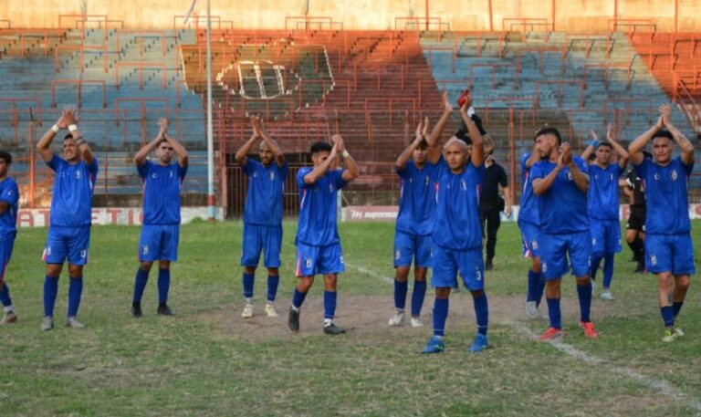 Partido de fútbol del torneo Provincial de Clubes en Corrientes