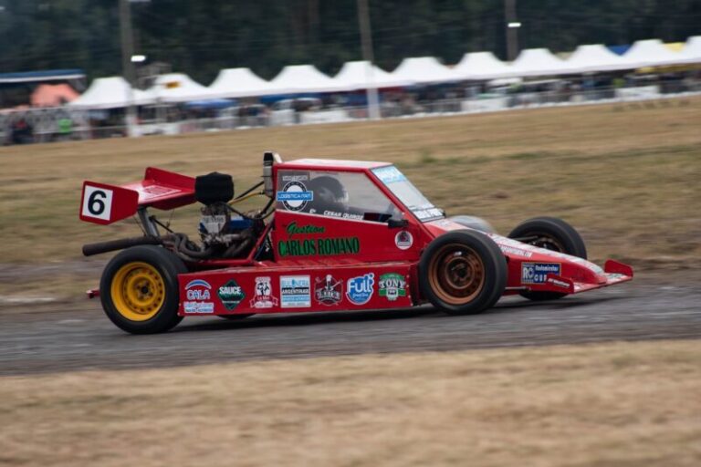 Carrera de Fuerza Libre Internacional en autódromo de Concordia