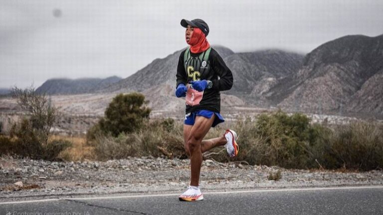 Juan José Toledo, maratonista correntino, entrenando para la Maratón de Boston