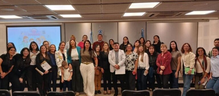 Jornada de capacitación sobre TEA en el Salón Auditorio del Poder Judicial de Corrientes.