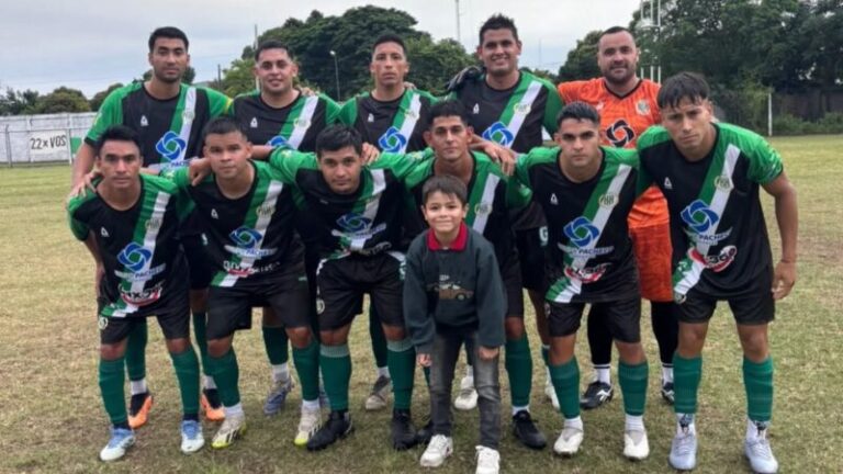 Partido de fútbol entre Sportivo Corrientes y Lipton por los octavos del Provincial de Clubes